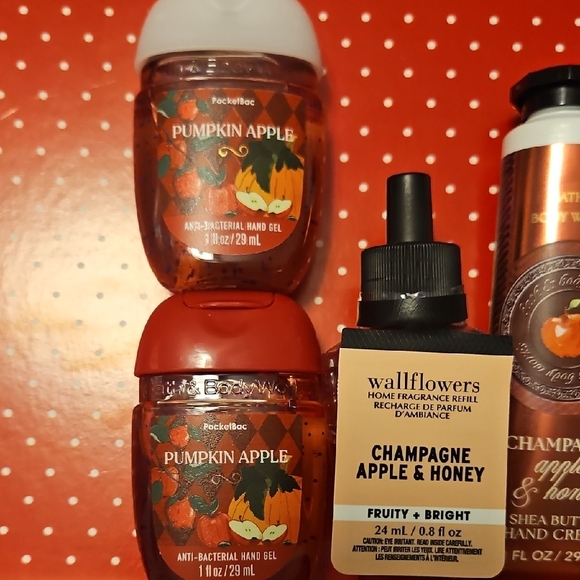 Bath & Body Works Pumpkin Apple & Champagne Apple Honey Collection - Picture 2 of 3